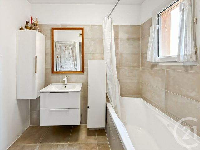 Appartement T4 à vendre - 4 pièces - 79.6 m2 - L ILE ROUSSE - 202 - CORSE - Century 21 Dary Immobilier