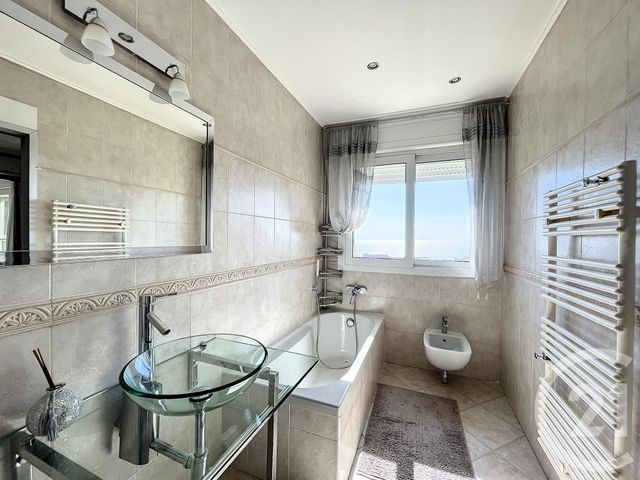 Appartement T4 à vendre - 4 pièces - 118.2 m2 - VILLE DI PIETRABUGNO - 20 - CORSE - Century 21 Dary Immobilier
