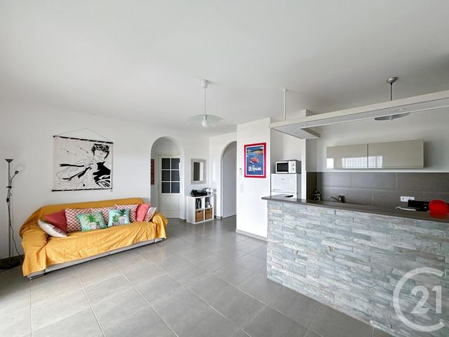 Appartement T3 à vendre - 3 pièces - 53.75 m2 - L ILE ROUSSE - 202 - CORSE - Century 21 Dary Immobilier