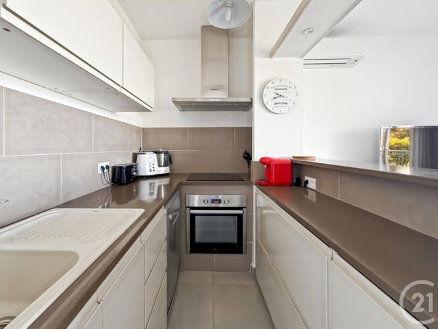 Appartement T3 à vendre - 3 pièces - 53.75 m2 - L ILE ROUSSE - 202 - CORSE - Century 21 Dary Immobilier