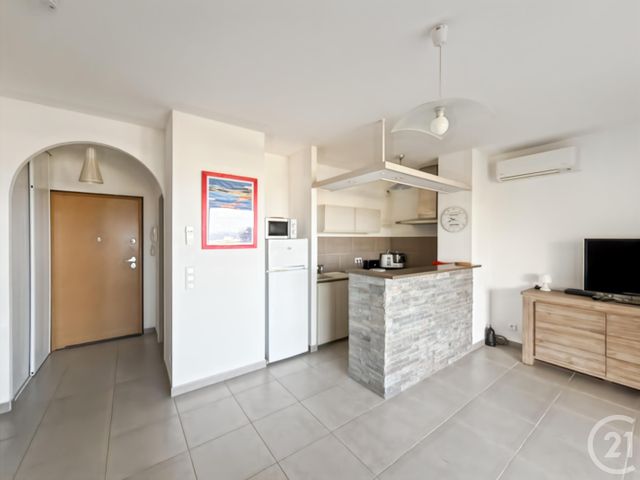 Appartement T3 à vendre - 3 pièces - 53.75 m2 - L ILE ROUSSE - 202 - CORSE - Century 21 Dary Immobilier