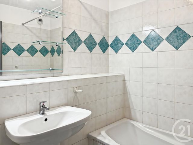 Appartement T2 à vendre - 2 pièces - 38.11 m2 - L ILE ROUSSE - 202 - CORSE - Century 21 Dary Immobilier