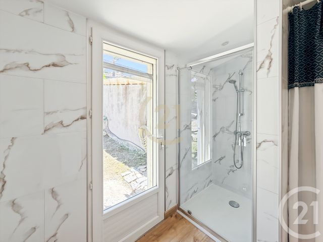 Appartement T3 à louer - 3 pièces - 91.35 m2 - ST FLORENT - 202 - CORSE - Century 21 Dary Immobilier
