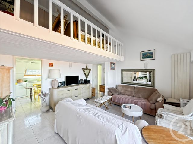 Appartement F3 bis à vendre - 3 pièces - 64.52 m2 - L ILE ROUSSE - 202 - CORSE - Century 21 Dary Immobilier