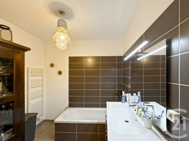 Appartement T4 à vendre - 4 pièces - 81.38 m2 - L ILE ROUSSE - 202 - CORSE - Century 21 Dary Immobilier