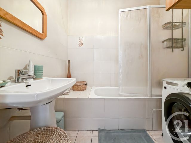 Appartement T3 à vendre - 3 pièces - 72.42 m2 - L ILE ROUSSE - 202 - CORSE - Century 21 Dary Immobilier