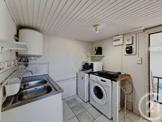 Appartement T1 à louer - 1 pièce - 24.2 m2 - BASTIA - 202 - CORSE - Century 21 Dary Immobilier