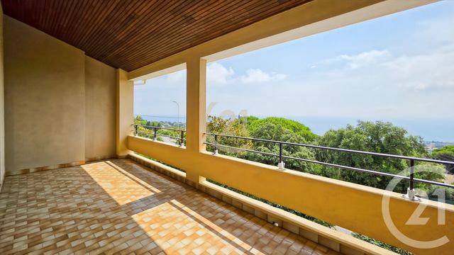 Appartement T2 à vendre - 3 pièces - 73.21 m2 - BASTIA - 202 - CORSE - Century 21 Dary Immobilier