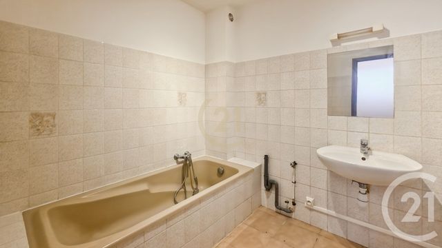 Appartement T2 à vendre - 3 pièces - 73.21 m2 - BASTIA - 202 - CORSE - Century 21 Dary Immobilier