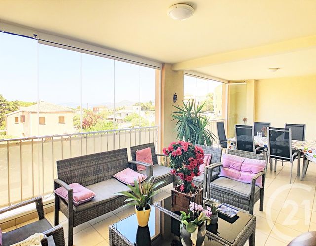 Afficher la photo en grand Appartement T3 à vendre - 3 pièces - 75.76 m2 - L ILE ROUSSE - 20 - CORSE - Century 21 Dary Immobilier