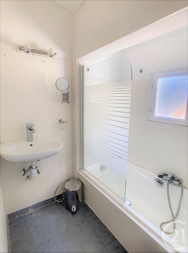 Afficher la photo en grand Appartement T3 à vendre - 3 pièces - 56.3 m2 - MONTEGROSSO - 20 - CORSE - Century 21 Dary Immobilier